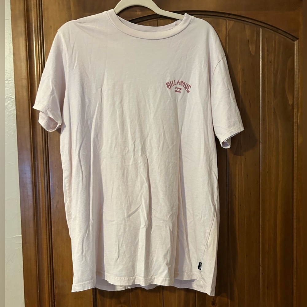 Pink Billabong Tee shirt. Size Large.